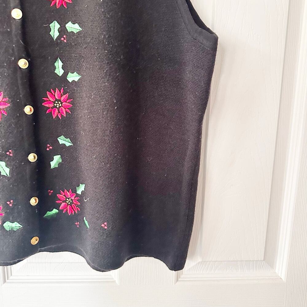 Crystal Kobe Woman Black Holiday Poinsettia Holly Leaves Button Sweater Vest 3X - Picture 5 of 8